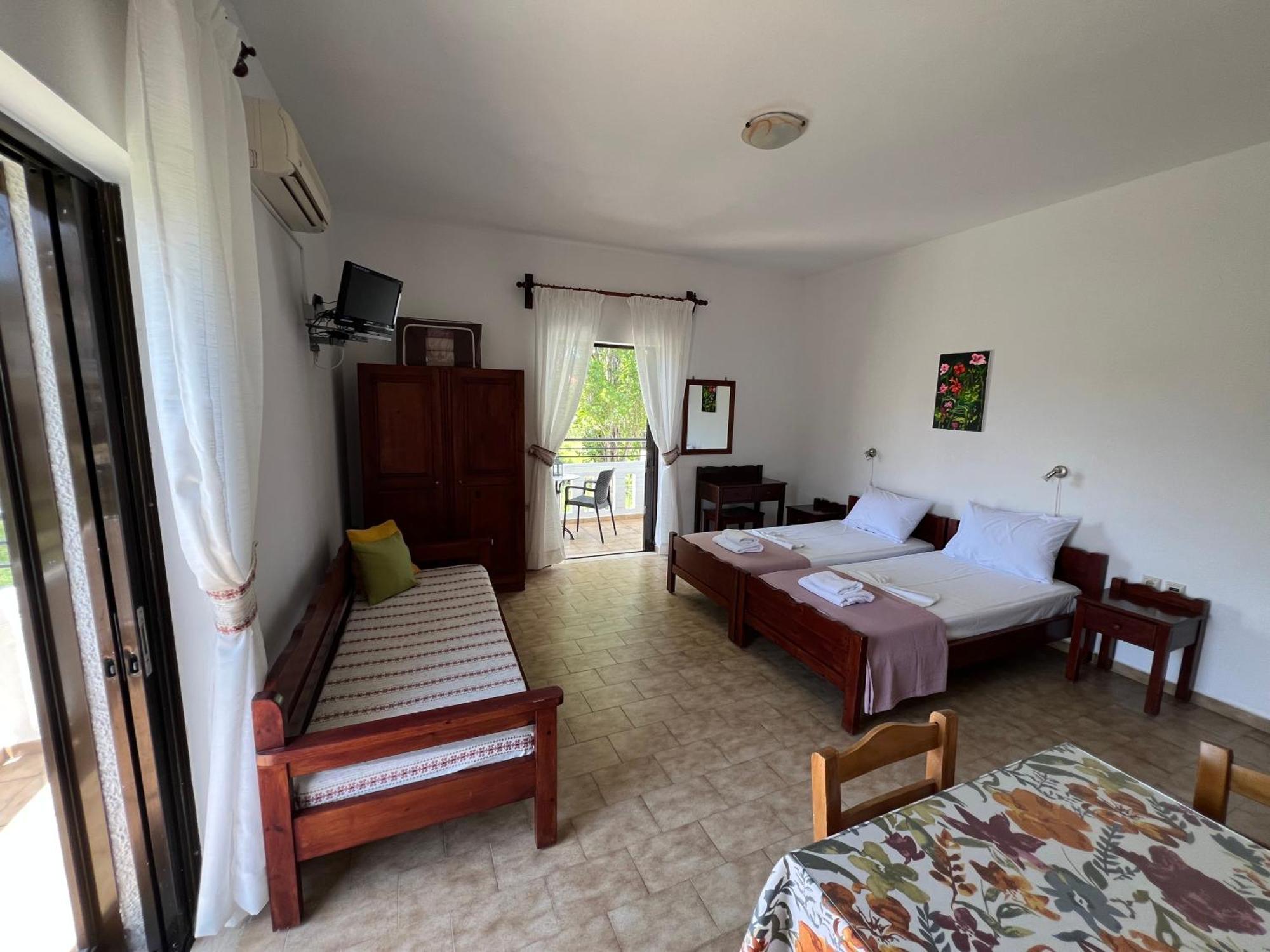 Zourpos Studios & Apartments Kalyves Zewnętrze zdjęcie