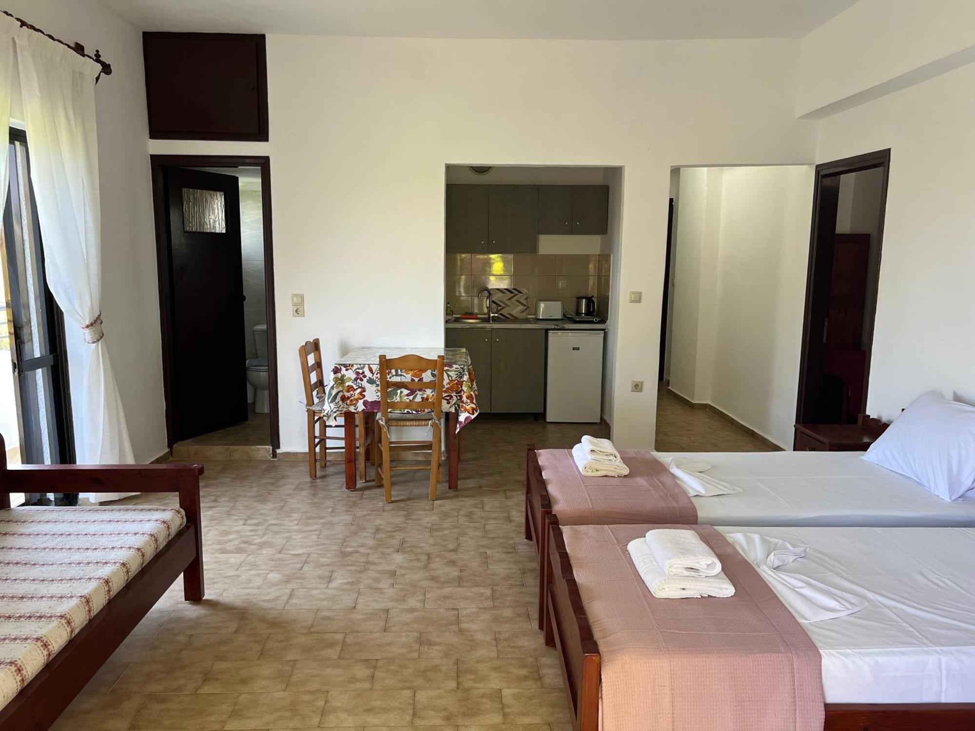 Zourpos Studios & Apartments Kalyves Zewnętrze zdjęcie
